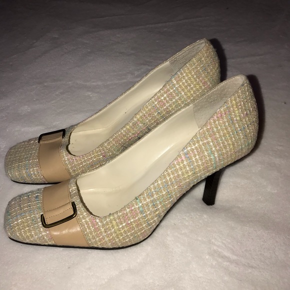 Bandolino retro pumps - Picture 2 of 7